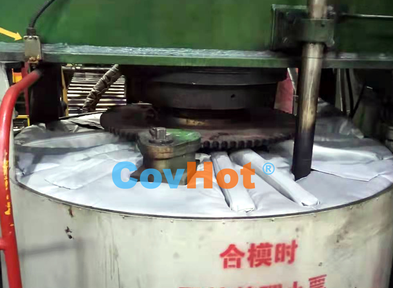 硫化機(jī)安裝可拆卸保溫套的重要性